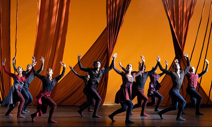 Ballet Hispánico in performance